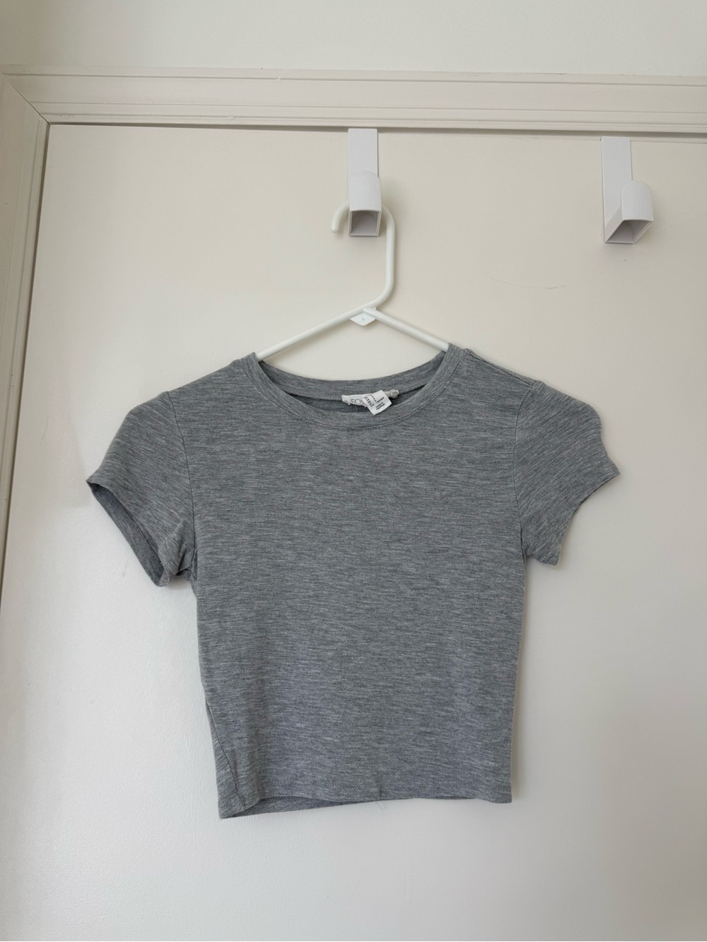 Forever 21 Gray Short Sleeve Crop Top